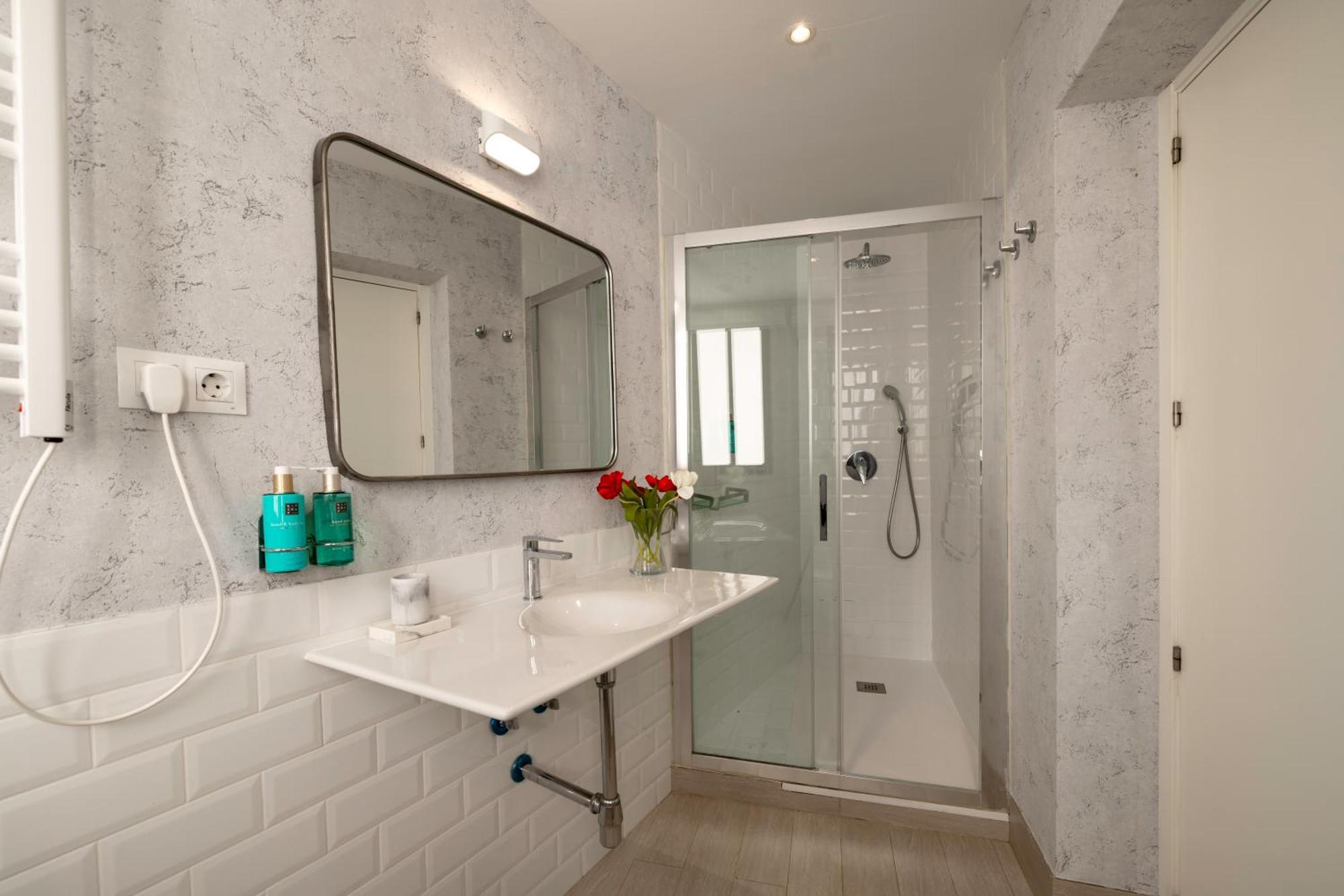 Mi Casa En Madrid- Spacious Apartments Callao Gran Via מראה חיצוני תמונה